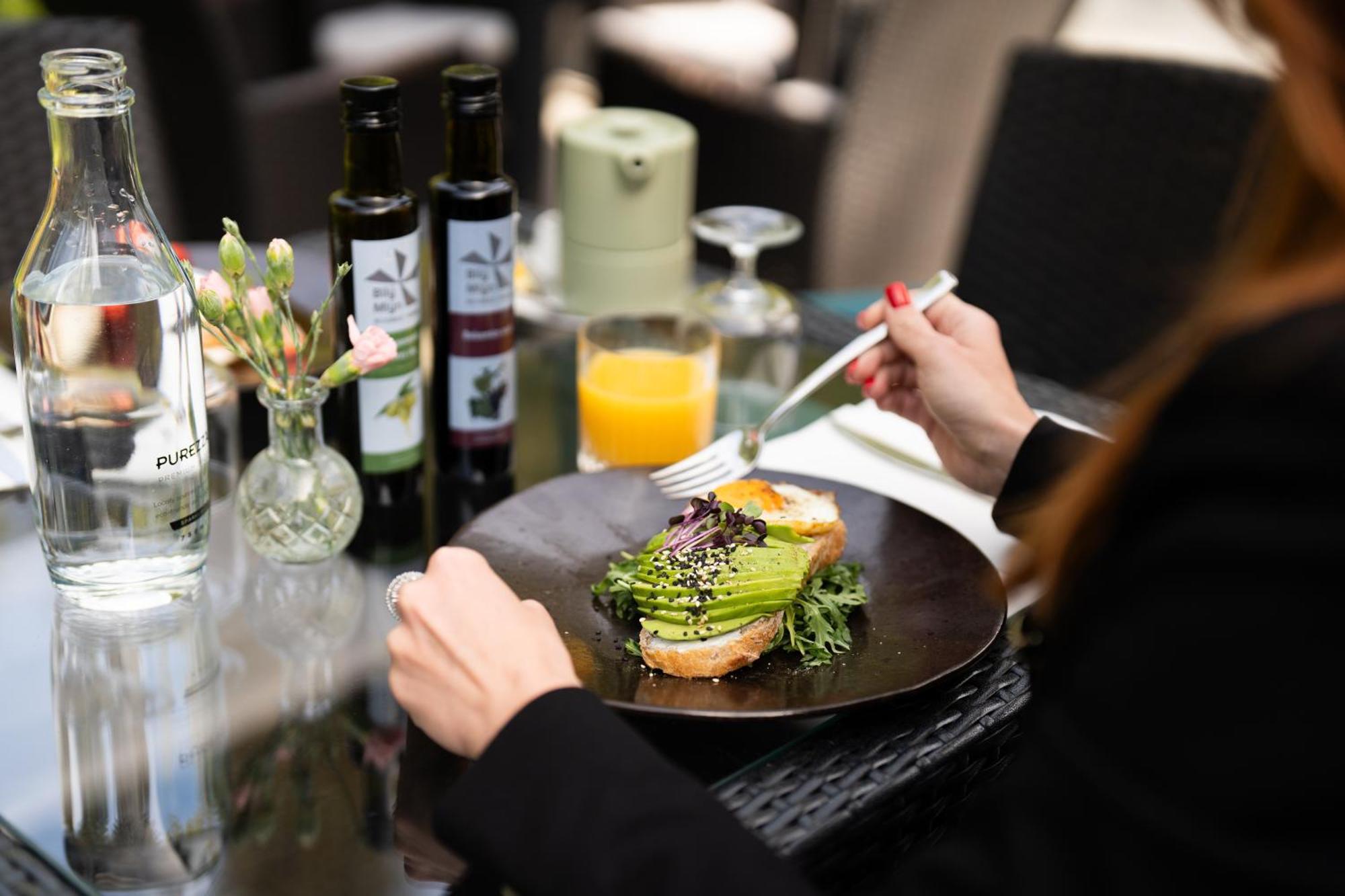 Penzion A Restaurace Bily Mlyn Liberec Buitenkant foto